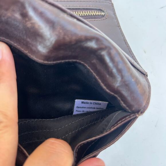 Hugo Boss Vintage Brown Croc-Embossed Tri-Fold Clutch Wallet Billfold Buckle - Picture 11 of 12